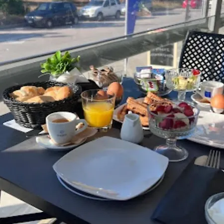 Angelo Cafe Hotell 2*