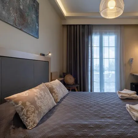 Angelo Cafe 2* Toló