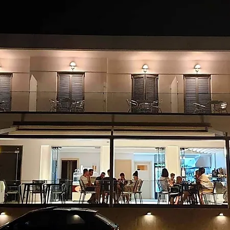 Angelo Cafe Hotel 2*