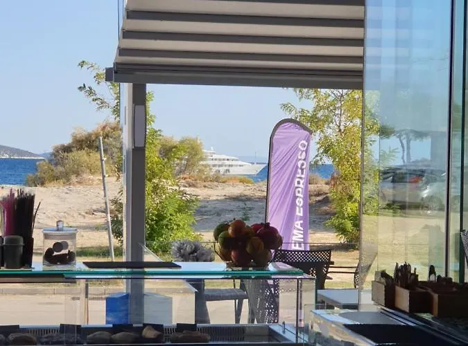 Angelo Cafe 2* Toló