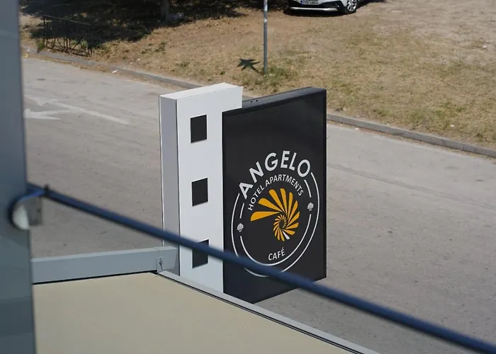 Angelo Cafe Szálloda 2*