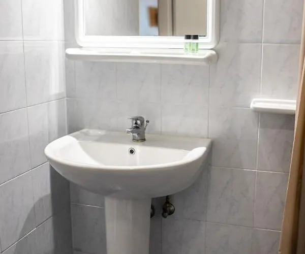 Hotel Angelo Cafe 2*